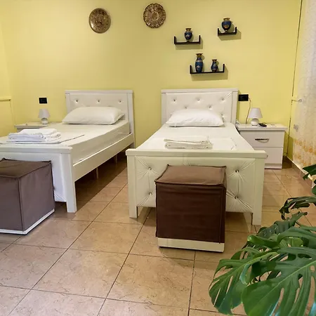 Daire Fun House Serenity *