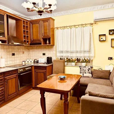 Apartment Fun House Serenity Tirana